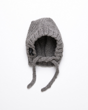 Load image into Gallery viewer, Medium grey alpaca wool bonnet