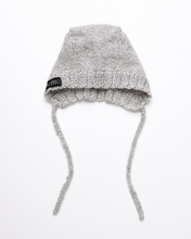 Load image into Gallery viewer, Light grey bonnet
