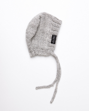 Load image into Gallery viewer, Light grey bonnet
